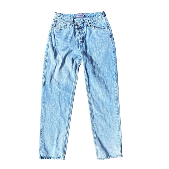 Edikted Boyfriend Jeans Women’s Medium Crossover Button Light Wash - Picture 2 of 12
